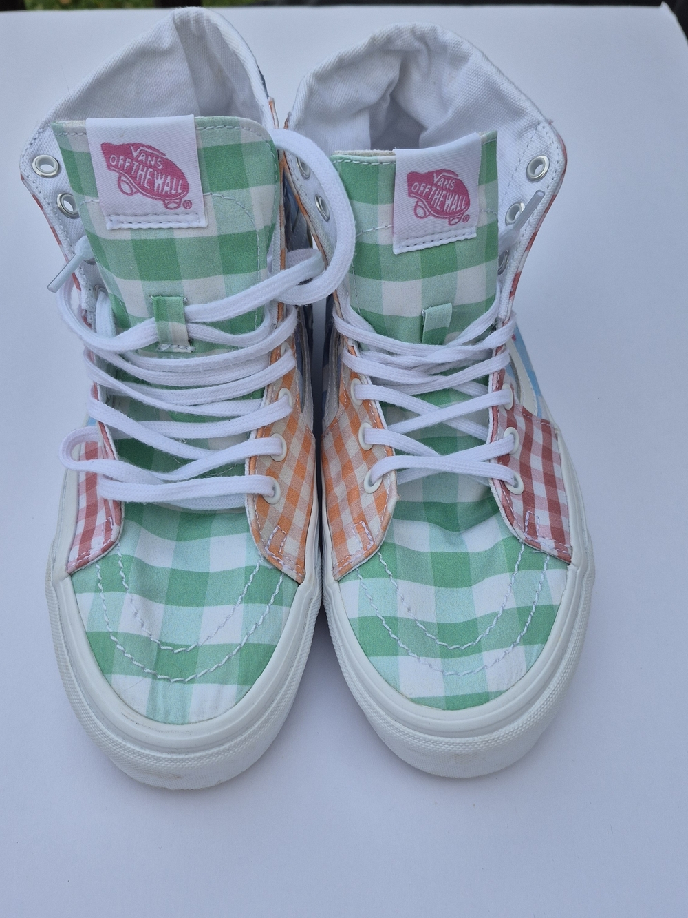 Vans Sk8-Hi Tapered Gingham Embroidered Cherry Bee Sneakers Women’s 9.5 NWOB